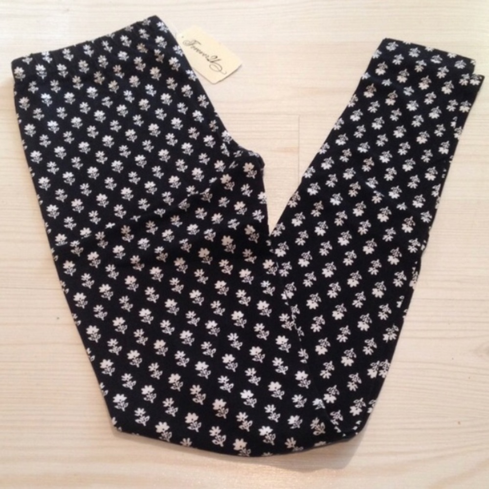 F21 patterned leggings